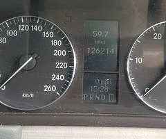 Mercedes benz c200 - Image 6/8