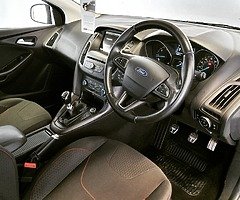 FORD FOCUS ZETEC - Image 4/8