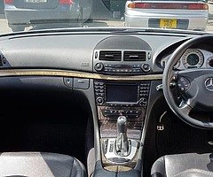 Mercedes E55 AMG - Image 9/10