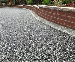 Resin bound screeds