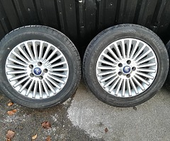 16" Ford alloys with tyres