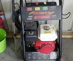 Neilsen 2200psi power washer