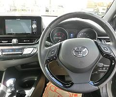 Toyota CH-R Hybrid 2017, Available at best Price through STC Japan Co. Ltd - Image 6/10
