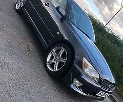 Lexus is200s