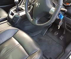 Peugeot 5008 EXCLUSIVE - Image 5/11