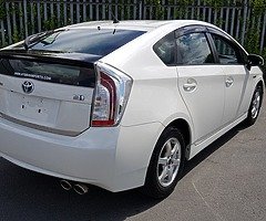 2014 TOYOTA PRIUS HYBRID - Image 3/10