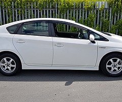 2014 TOYOTA PRIUS HYBRID - Image 4/10