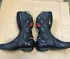SIDI VERTIGO LEI ladies motorcycle black/white boots for sale - Image 3/10