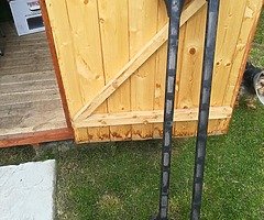 2 pairs of roof racks