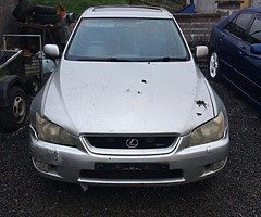 Lexus is200