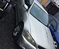 Lexus is200