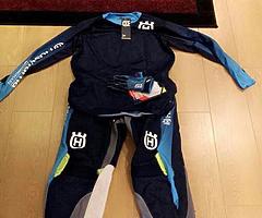Husqvarna motocross clothing - Image 3/3