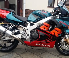 Honda fireblade - Image 3/4