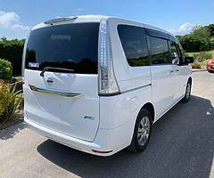 2013 Nissan Serena 8 Seater Hybrid - Image 3/10