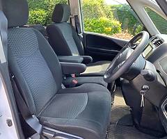2013 Nissan Serena 8 Seater Hybrid - Image 5/10