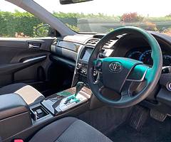 2013 Toyota Camry 2.5 hybrid - Image 8/10