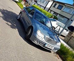 Mercedes benz c200 2.2cdi Automatic - Image 9/10