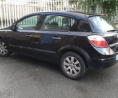 Toyot yaris and Vauxhall astra - Image 6/10