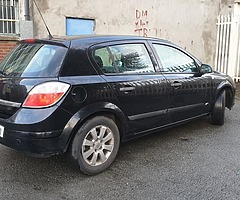 Toyot yaris and Vauxhall astra - Image 7/10