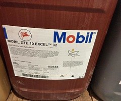 Pallet of assorted Oils and Cleaners. - Image 7/9