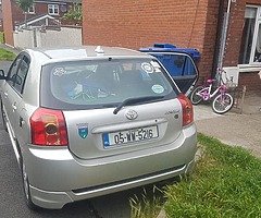 Car - Image 4/5