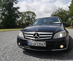 2010 Mercedes-Benz C-Class - Image 2/3