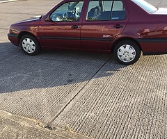 Valkswagon Vento 1997 - Image 4/10