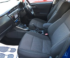 SEPT 2015 TOYOTA AURIS ICON HYBRID VVTI - Image 6/10