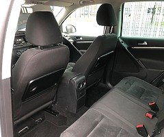 VOLKSWAGEN TIGUAN - Image 6/9