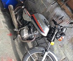 Honda CB 100 - Image 3/3