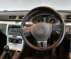 Volkswagen Passat Rline 1.6TDI - Image 7/10