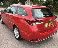 SEPT 2015 TOYOTA AURIS HYBRID BUSINESS EDITION FACELIFT - Image 7/10