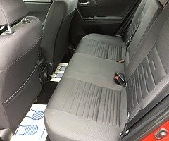 SEPT 2015 TOYOTA AURIS HYBRID BUSINESS EDITION FACELIFT - Image 8/10