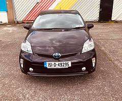 Toyota prius 2015