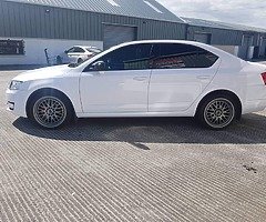 Skoda Octavia 2014 2.0Diesel - Image 3/5