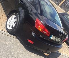 Lexus Is250 (NCT+TAX)