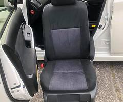 toyota prius 132 for special person - Image 5/10