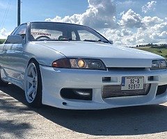 R32 skyline