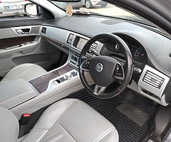 Jaguar XF luxury 2.2 automatic - Image 7/10