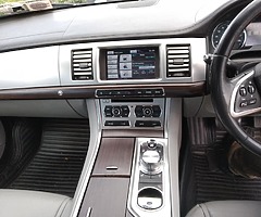 Jaguar XF luxury 2.2 automatic - Image 10/10