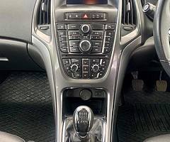 2014 ASTRA 2.0 DIESEL 167BHP TOP SPEC - Image 8/10