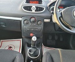 2010 Diesel Renault Clio - Image 6/8