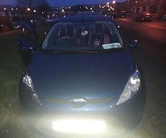 2009 ford fiesta style