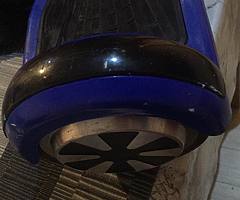 Is anyone intrested in this hover board i had i frome christmass there is a few satreshes on it