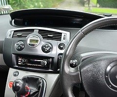 MAKE ME AN OFFER 7 SEATS JUST SERVICED SCENIC VERY CLEAN ONLY 2ND OWNER - Image 3/10