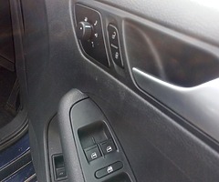 132 Volkswagen Bora 1.6 TDI BlueMotion - Image 7/10