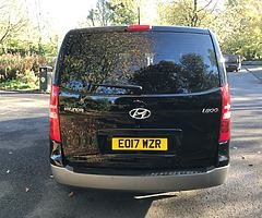 2017 Hyundai SE 2.5CRDi Automatic 8 Seater - Image 3/25