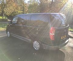 2017 Hyundai SE 2.5CRDi Automatic 8 Seater - Image 4/25
