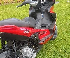 2009 gilera nexus 300cc - Image 3/4