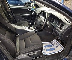 Volvo V60 - Image 6/10